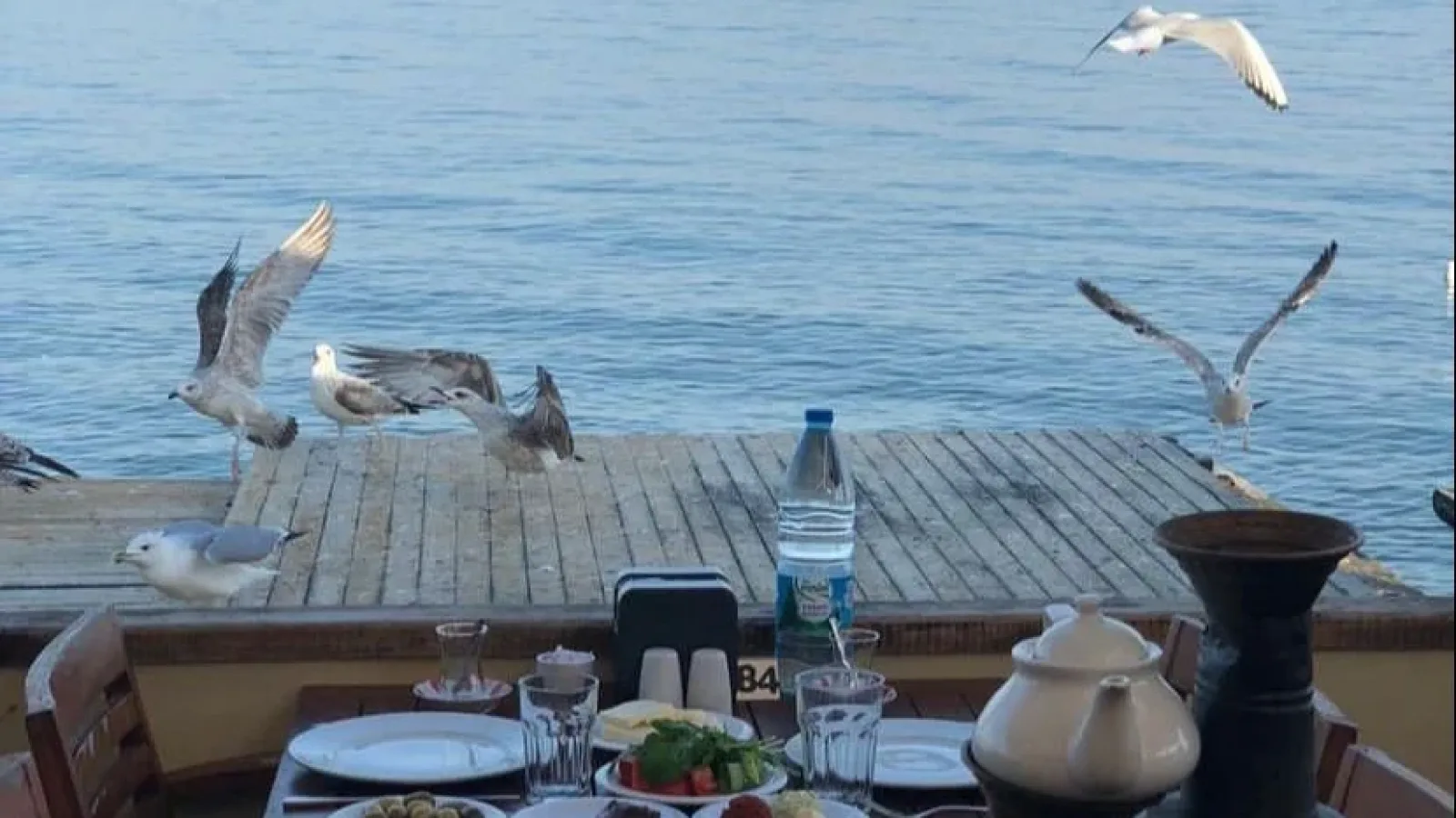 Güzelbahçe'de Alkolsüz Restoran Yunus Emre Sofrası