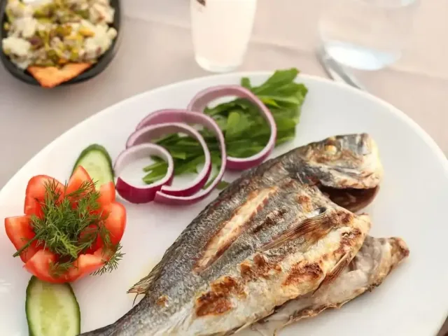 İzmir'in Lezzet Dolu Balıkçıları