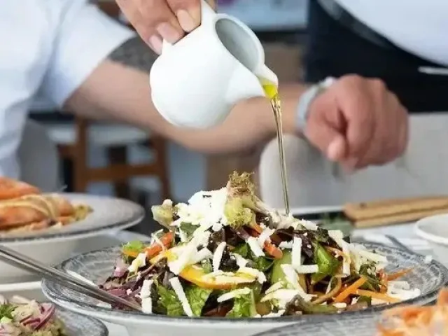 Ata'dan Balık Güzelbahçe