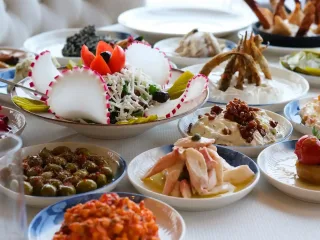 Ata'dan Balık Güzelbahçe