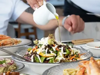 Ata'dan Balık Güzelbahçe