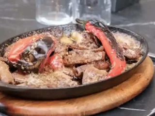 Ateş Ocakbaşı Bayraklı