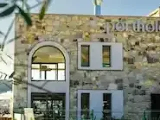 Porthole Yeni Foça